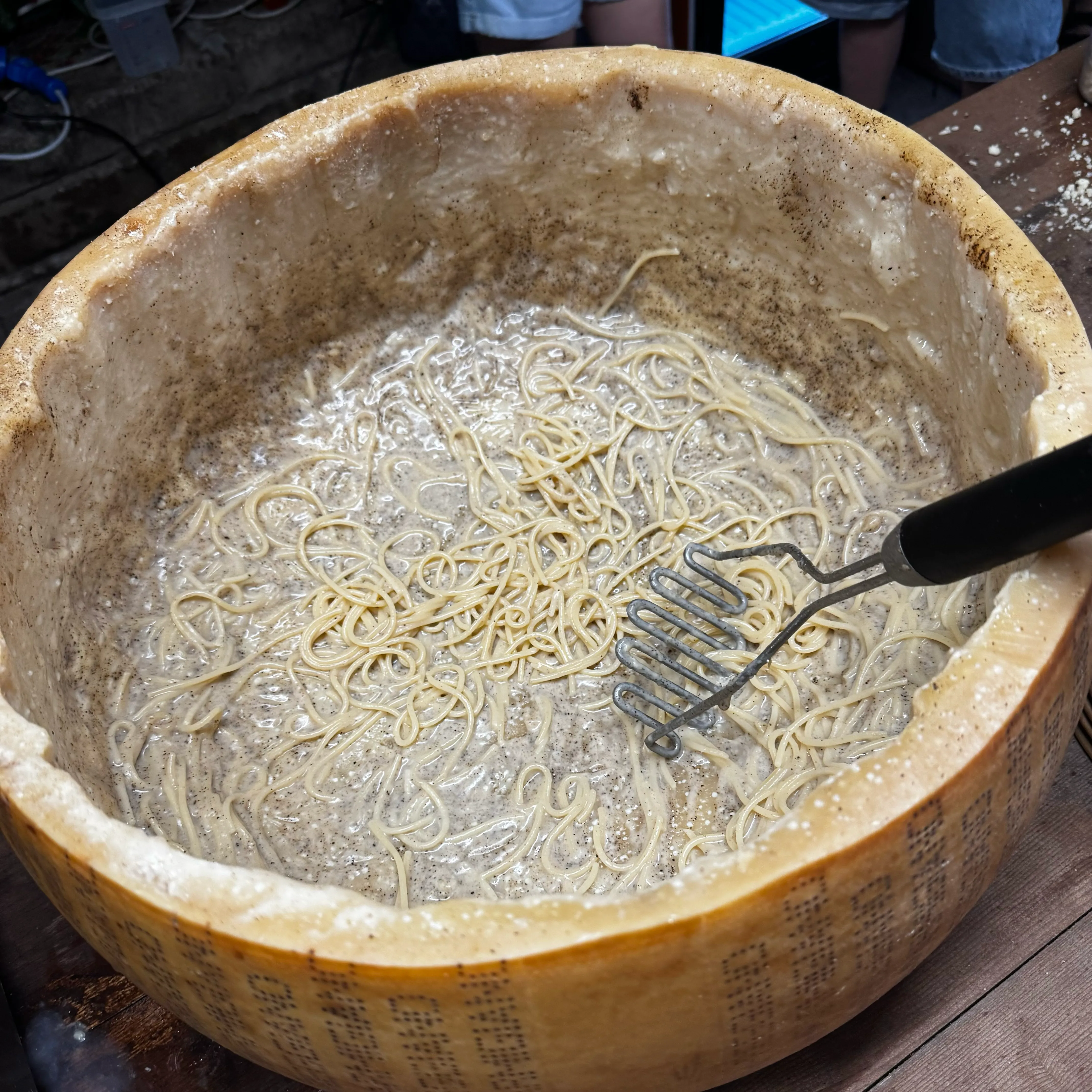 Spaghetti-mit-Parmesan-und-Pfeffer